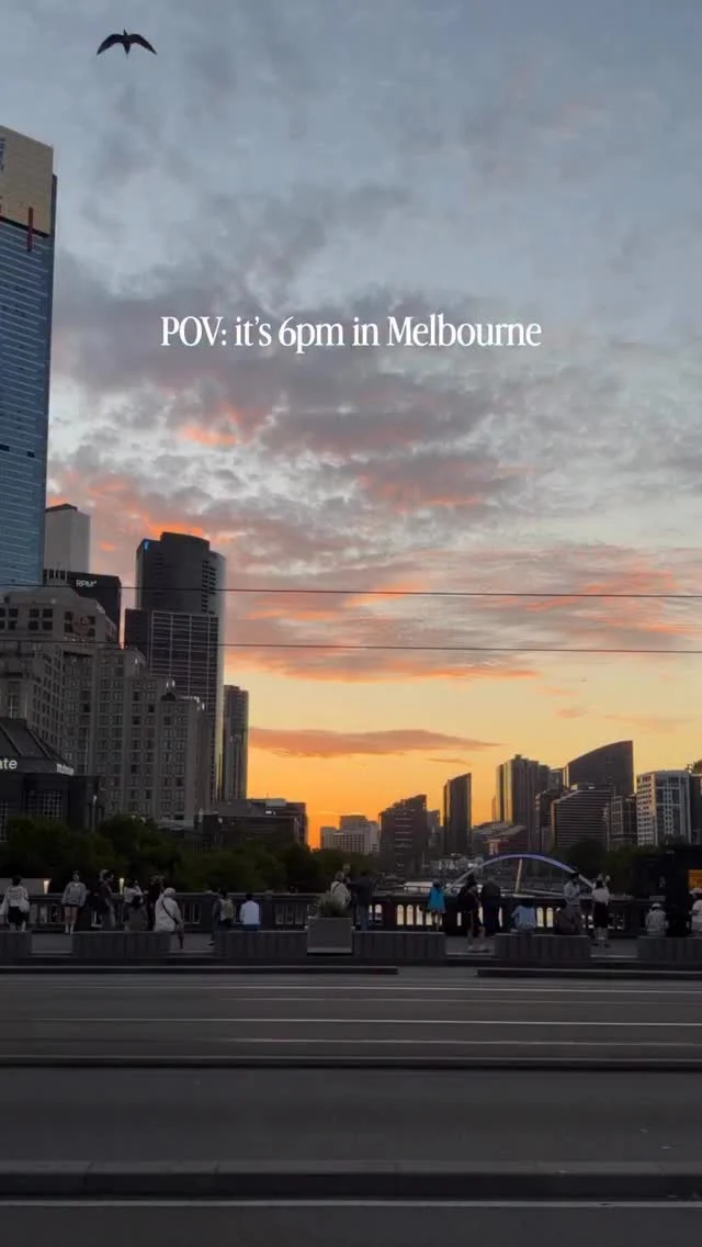 It’s 6pm in Melbourne… and the show’s just getting started. 🌆✨
We’re open until 9pm daily — which means you’ve still got 3 hours to watch the city flicker to life from 88 floors above at @melbourneskydeck.

As the sun dips, the skyline glows, and every street below turns into something a little bit magical. Nights like this? Pure Melbourne.

📍 Princes Bridge, Transit Rooftop Bar, Yarra Promenade, Federation Square, Flinders Walk, Rooftop Bar Melbourne, Birrarung Marr, Afloat Melbourne

📸 @rayofmelbourne for @visitmelbourne