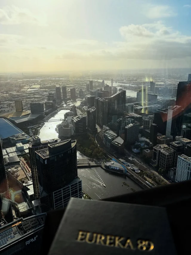 ✨ Soaking in those iconic Melbourne views — where the skyline, the river and the light come together in one unforgettable moment.
Whether you’re dining on Level 89 at @89_eureka or sipping a cocktail at Bar 88 @MelbourneSkydeck, there’s no better place in Melbourne to take it all in.

📸 @salty98x 🙌

#MelbourneSkydeck #Eureka89 #iconic #melbourne #whatsonmelb