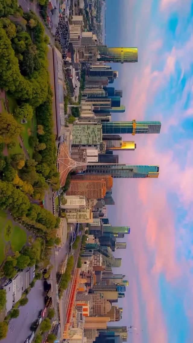 Melbourne from a different perspective — literally. This incredible 90° capture by @aerial.melbourne had us looking twice! 👀

#MelbourneSkydeck #melbourne #views #view #whatsonmelb