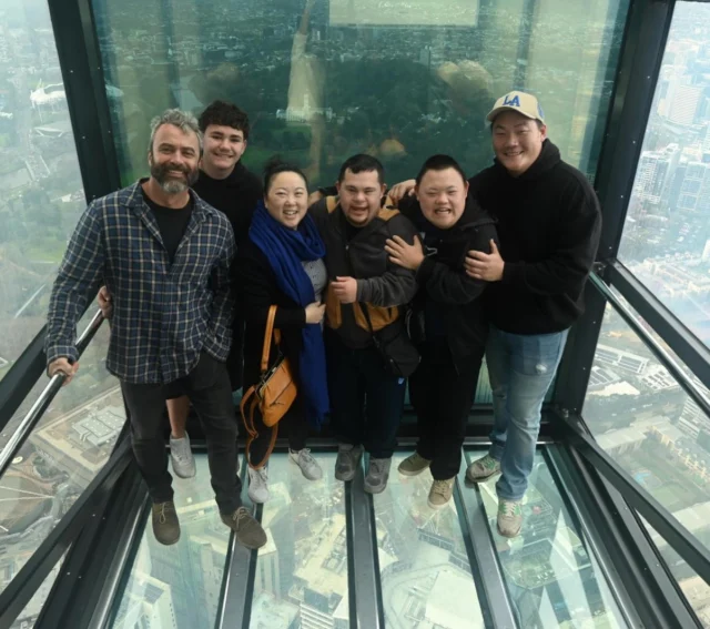 What a way to kick off a Melbourne visit! 🙌
Today we welcomed the legends from @getdownwithseanandmarley to Melbourne Skydeck, where they took on The Edge and soaked up the best views in town. 🏙️

They’re in Melbourne for tonight’s State of Origin clash at the MCG – thanks for visiting, guys! 💙

#melbourneskydeck #stateoforigin #whatsonmelb #visitmelbourne #mcg