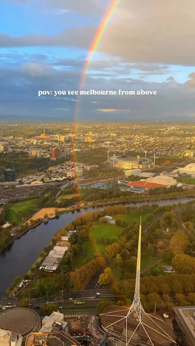 POV: You come for the views... and Melbourne casually throws in a rainbow. 🌈✨
Some days, the city really knows how to put on a show. We loved this incredible moment captured by @wena_wonders. 🙌
Have you ever spotted a rainbow from 88 floors above Melbourne?	

#melbourneskydeck #observationdeck #whatsonmelb #visitmelbourne #melbourne