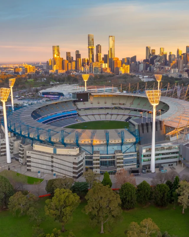 The weekend that was. ✨

A little AFL Finals action, a LOT of footy fever and one seriously spectacular view of Melbourne. 👀🏉🏈

All eyes are on the @mcg right now, while NFL fever is also taking over, and we’re obsessed with this incredible shot of Melbourne in full sporting mode by @walking_perspective.

There’s honestly no better time to see the city from above — and our Footy Fever offer is still on!

🏉🏈 Elevate Game Day for just $25!
Enjoy admission to Melbourne Skydeck + a house beer or wine*, while taking in 360° views of Melbourne from 88 floors above the city.

Whether you’re heading to the AFL, getting behind the NFL or simply soaking up the sporting atmosphere, make Melbourne Skydeck part of your game-day plans. 

📸 @walking_perspective 🙌

*T&Cs apply.

#MelbourneSkydeck #nflmelbourne #NFL #AFLFinals #AFL